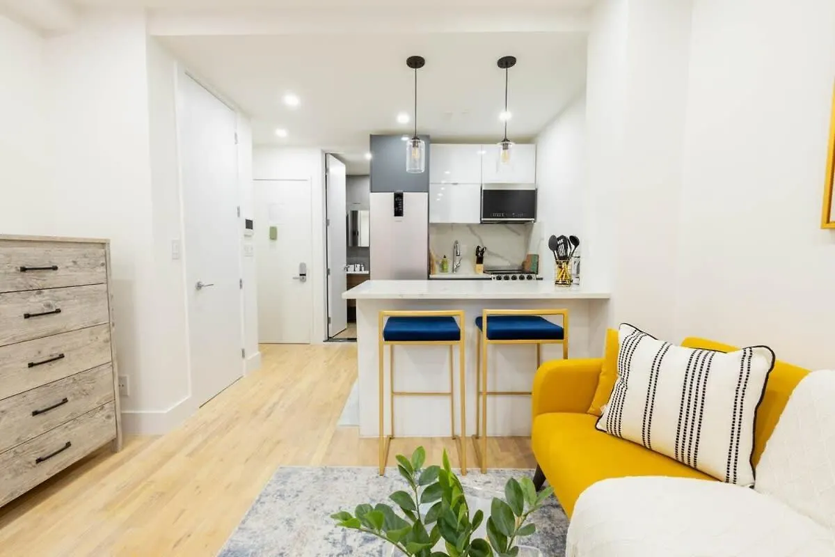 1597-1 Large Studio W D In The Unit Prime Ues New York 0*,  United States