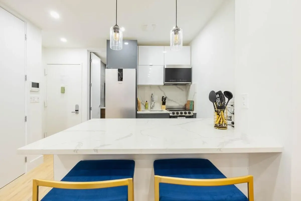 1597-1 Large Studio W D In The Unit Prime Ues New York 0*,